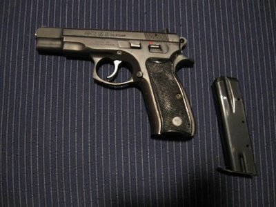 pistolj-ceska-zbrojovka-85-b-slika-17290735.jpg