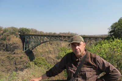 07 Vic Falls bridge to Zambia.JPG