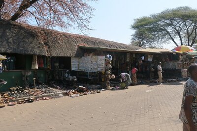 17 vic falls souvenirs.JPG