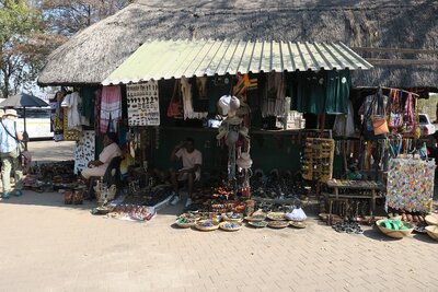 18 vic falls souvenirs.JPG