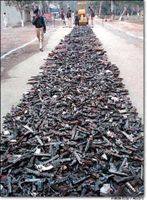 20011110%20Guns.jpg