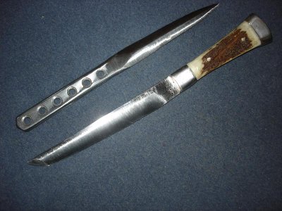 nož za bacanje i mali tanto