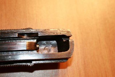 broj na donjoj strani navlake (malo pobrušen)